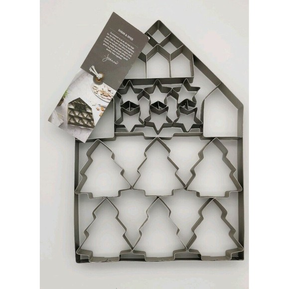 Hearth and Hand Magnolia 2019 Giant Multi-Cookie Cutter Sheet Tree House Stars - Picture 1 of 3